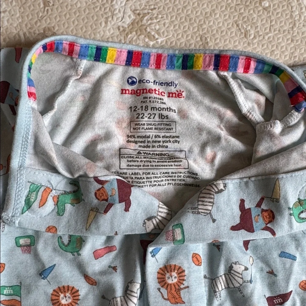 Magnetic Me - Magnetic Convertible Coverall - Picture 2 of 4